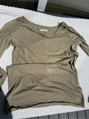 We The Free Olive Green Scoop Neck Long Sleeve Top nwot